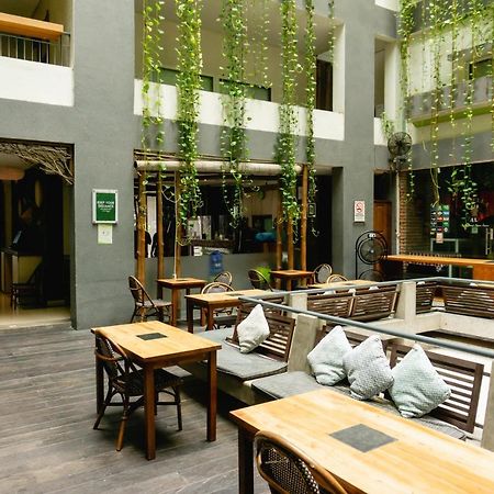 Grandmas Plus Hotel Legian Exteriör bild