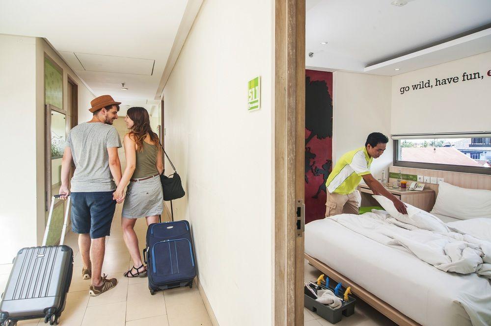 Grandmas Plus Hotel Legian Exteriör bild