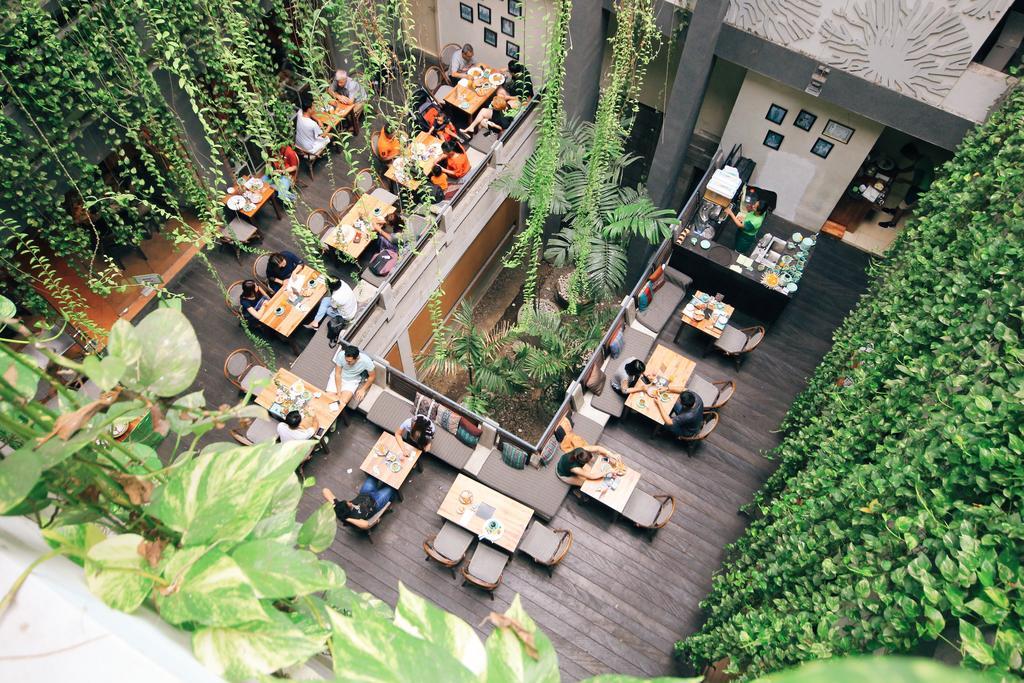 Grandmas Plus Hotel Legian Exteriör bild