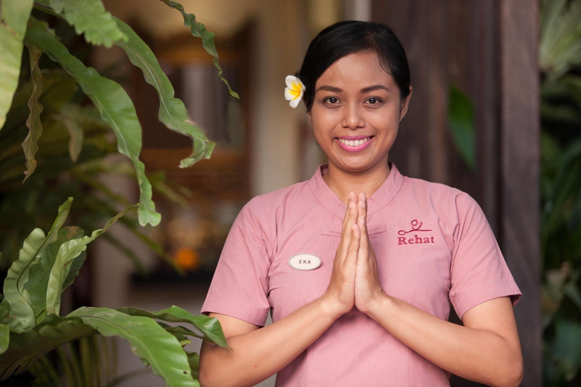 Grandmas Plus Hotel Legian Exteriör bild